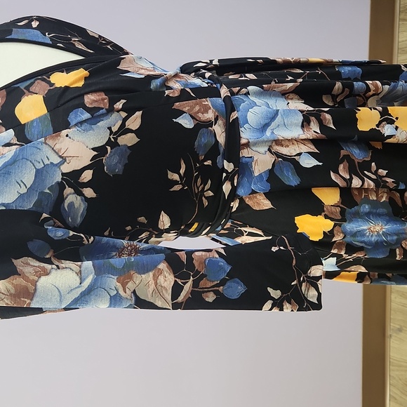 UNIQUE VINTAGE floral wrap dress - Picture 6 of 13